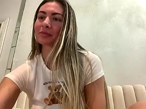 Snapshot of Alyssa_rhoades chatting on November 2025 12:59:02 AM Alyssa rhoades online show from November 2025 12:59:02 AM