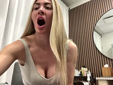 Alyssa rhoades online show from April 2026 11:34:02 PM