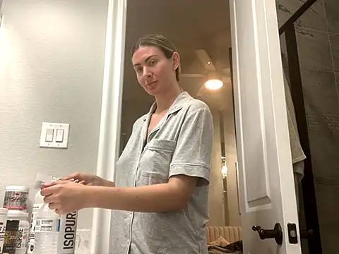 Snapshot of Alyssa_rhoades chatting on November 2025 02:55:02 AM Alyssa rhoades online show from November 2025 02:55:02 AM