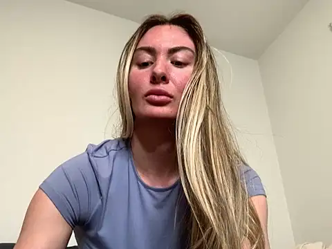Alyssa rhoades online show from May 2026 01:01:02 AM