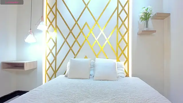 maryevans  online show from November 2025 12:52:01 PM