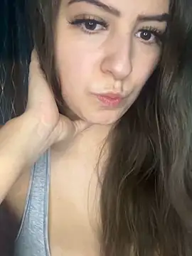 eleonoree online show from December 2024 01:00:02 AM