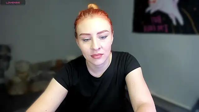 Snapshot of KindKristy chatting on June 2026 05:34:01 AM KindKristy online show from June 2026 05:34:01 AM