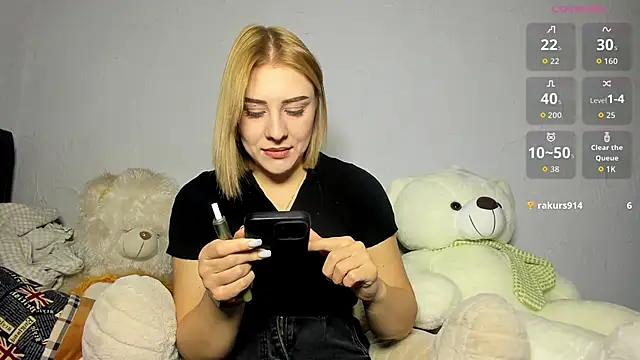 KindKristy online show from October 2025 05:44:01 AM