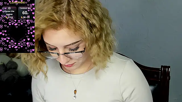 KindKristy online show from September 2025 05:22:01 AM