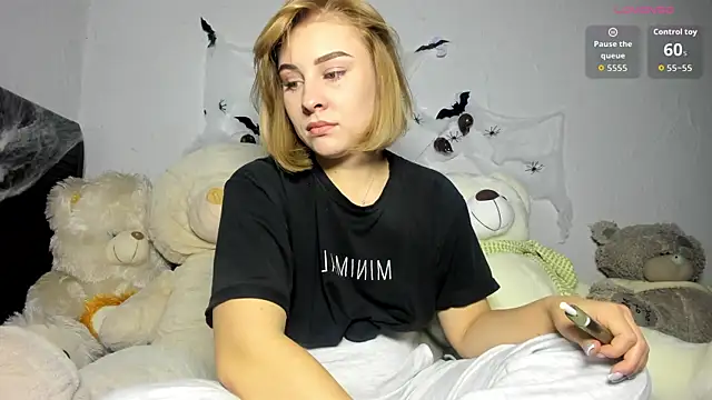 KindKristy online show from October 2025 05:18:02 AM