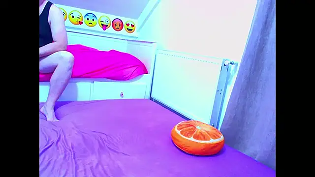 evehotty online show from October 2025 07:02:02 PM