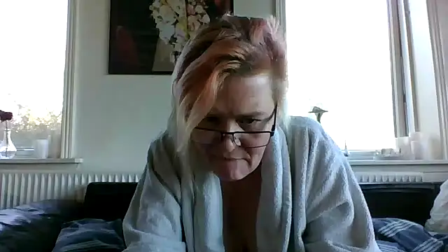 Snapshot of kathrin193 chatting on February 2025 11:31:01 AM kathrin193 online show from February 2025 11:31:01 AM