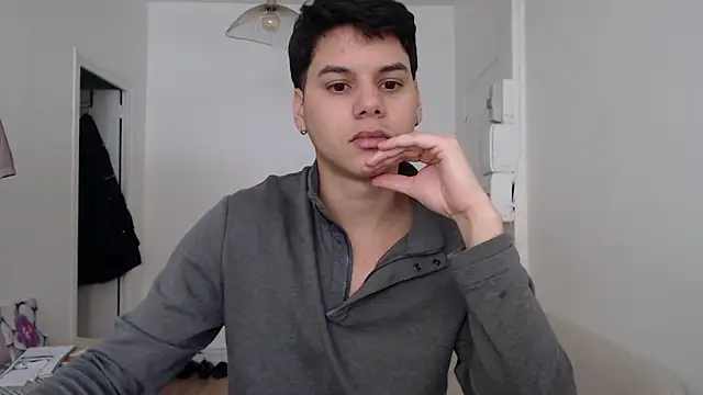 tomas boy20 online show from February 2026 03:01:01 PM