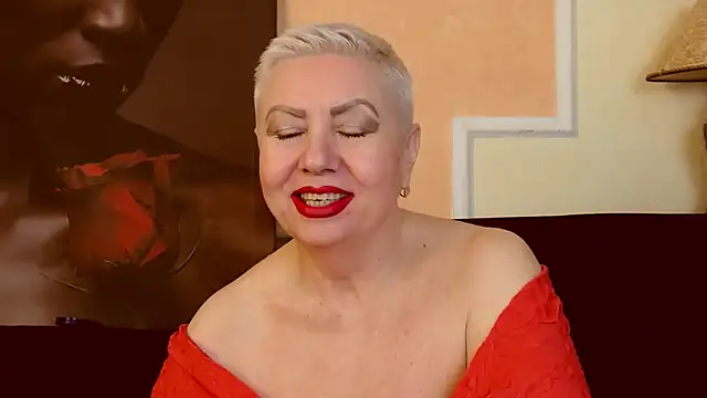 Snapshot of LadyPosh chatting on October 2025 09:05:02 PM LadyPosh online show from October 2025 09:05:02 PM