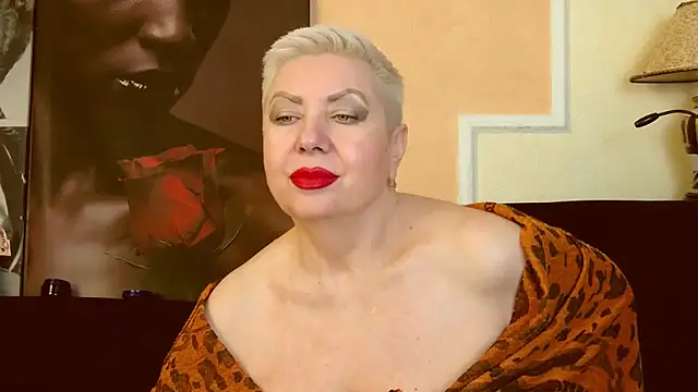 Snapshot of LadyPosh chatting on March 2025 04:35:01 AM LadyPosh online show from March 2025 04:35:01 AM