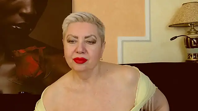Snapshot of LadyPosh chatting on March 2025 05:00:02 AM LadyPosh online show from March 2025 05:00:02 AM
