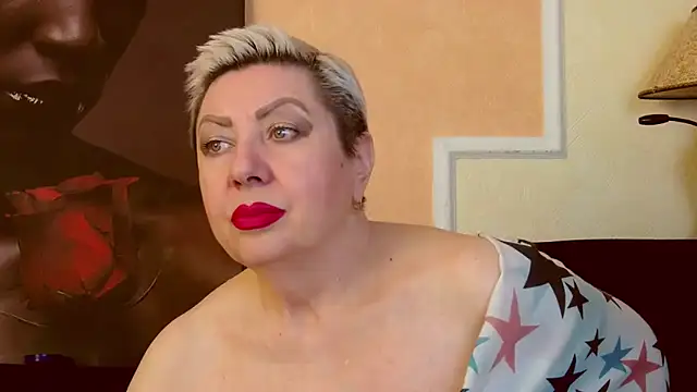 LadyPosh online show from November 2025 09:15:01 PM