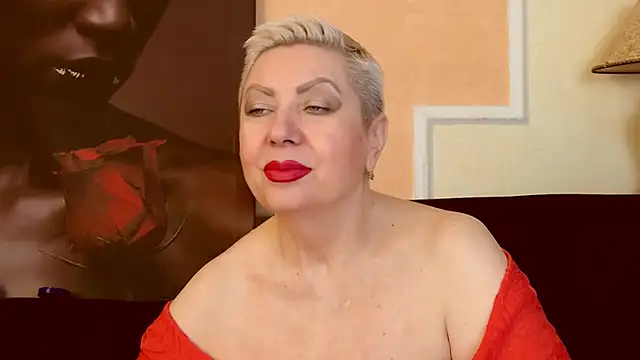 Snapshot of LadyPosh chatting on September 2025 08:52:01 PM LadyPosh online show from September 2025 08:52:01 PM