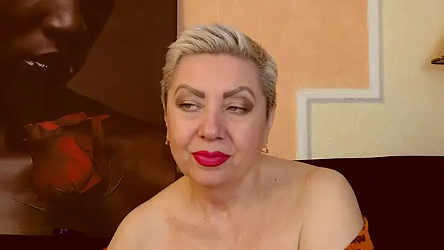 Snapshot of LadyPosh chatting on September 2025 08:57:01 PM LadyPosh online show from September 2025 08:57:01 PM