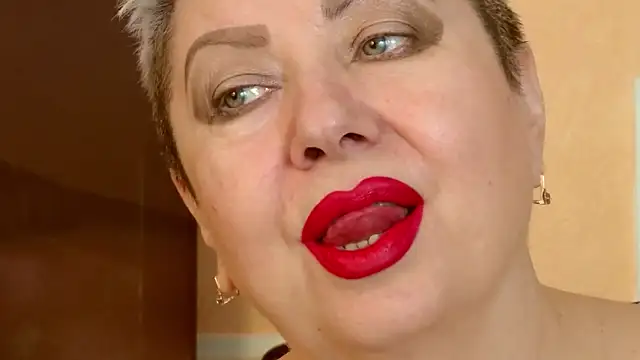 LadyPosh online show from May 2026 07:34:01 PM