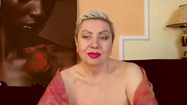 Snapshot of LadyPosh chatting on September 2025 08:59:01 PM LadyPosh online show from September 2025 08:59:01 PM