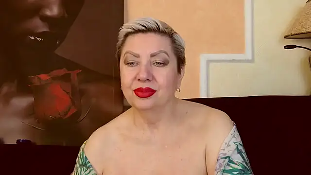 LadyPosh online show from November 2025 10:10:01 PM