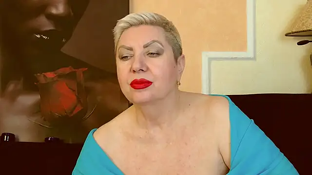 Snapshot of LadyPosh chatting on February 2025 01:18:02 AM LadyPosh online show from February 2025 01:18:02 AM