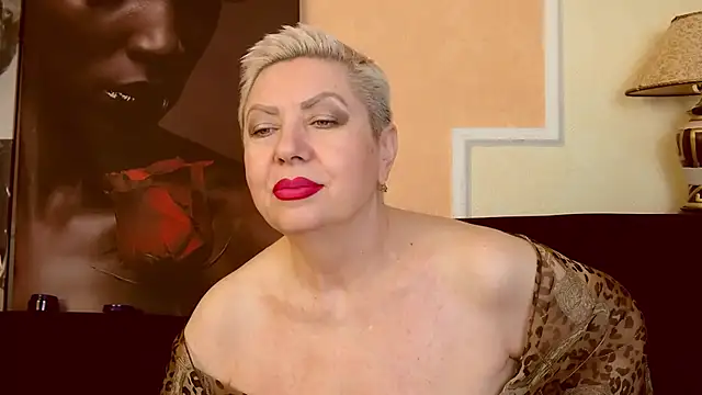 Snapshot of LadyPosh chatting on September 2025 10:20:02 PM LadyPosh online show from September 2025 10:20:02 PM