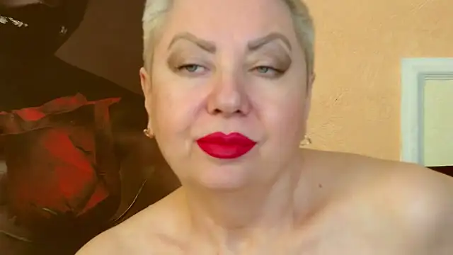 Snapshot of LadyPosh chatting on March 2025 06:19:01 AM LadyPosh online show from March 2025 06:19:01 AM