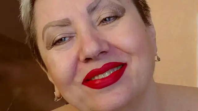 LadyPosh online show from November 2025 11:15:01 PM