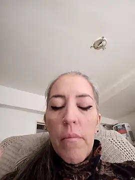 vamporasuccubus19777 online show from September 2025 02:34:02 PM