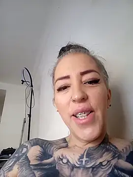 vamporasuccubus19777 online show from October 2025 05:25:01 PM