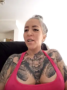 vamporasuccubus19777 online show from October 2025 05:10:01 PM