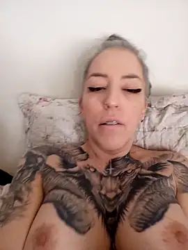 vamporasuccubus19777 online show from September 2025 02:33:01 PM