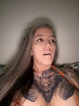 vamporasuccubus19777 online show from October 2025 12:00:01 AM