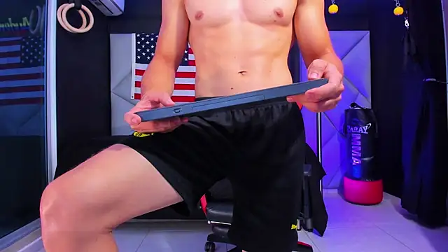 Aydenmiller96 online show from February 2025 12:31:02 AM