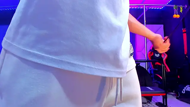 Aydenmiller96 online show from November 2025 01:09:02 AM