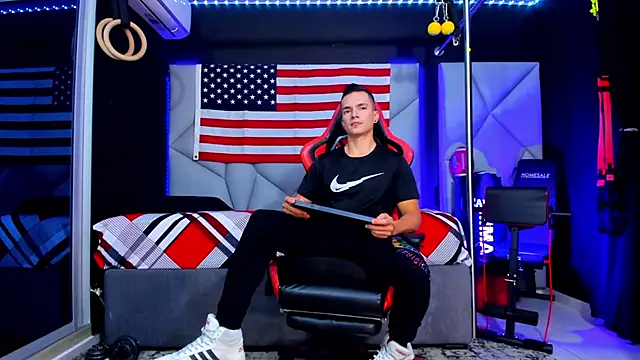 Aydenmiller96 online show from September 2025 03:00:01 PM