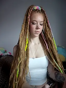 Snapshot of LucidLucy chatting on November 2025 01:22:01 PM LucidLucy online show from November 2025 01:22:01 PM