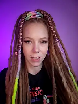 LucidLucy online show from April 2026 05:27:02 PM