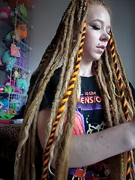 Snapshot of LucidLucy chatting on November 2025 01:04:02 PM LucidLucy online show from November 2025 01:04:02 PM