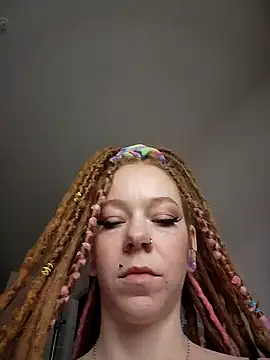 LucidLucy online show from February 2026 02:24:01 PM