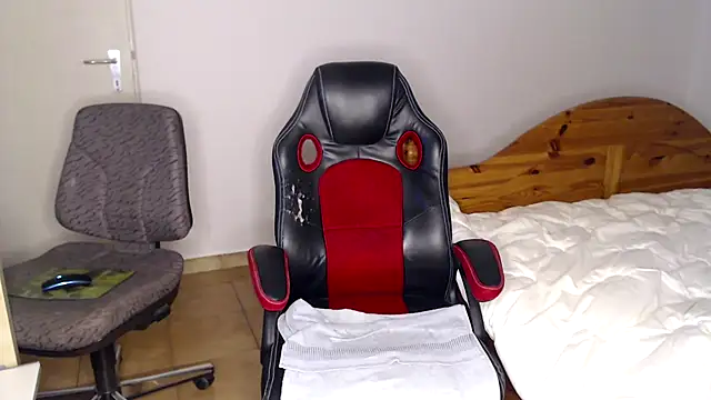 Snapshot of fraboys chatting on March 2025 10:33:02 AM fraboys online show from March 2025 10:33:02 AM