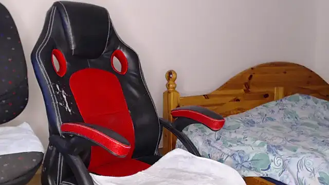 Snapshot of fraboys chatting on December 2024 03:39:02 PM fraboys online show from December 2024 03:39:02 PM