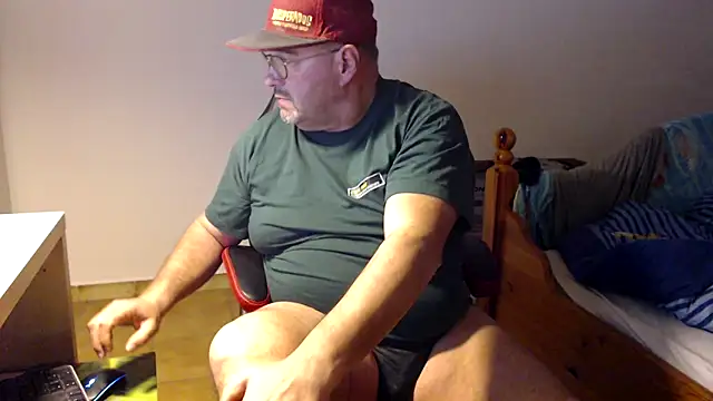 Snapshot of fraboys chatting on March 2026 03:19:02 PM fraboys online show from March 2026 03:19:02 PM