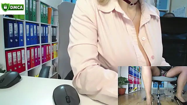 Snapshot of secret-office chatting on November 2025 06:12:02 AM secret-office online show from November 2025 06:12:02 AM