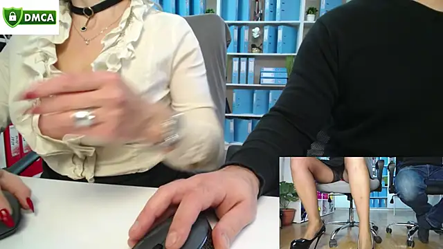 Snapshot of secret-office chatting on November 2025 06:06:02 AM secret-office online show from November 2025 06:06:02 AM