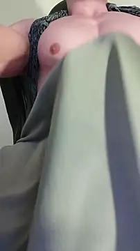 sexy fit guy on cam online show from February 2026 01:22:01 AM