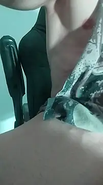 sexy fit guy on cam online show from April 2026 12:00:01 AM