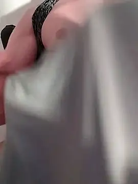 Snapshot of sexy_fit_guy_on_cam chatting on February 2025 07:05:01 AM sexy fit guy on cam online show from February 2025 07:05:01 AM