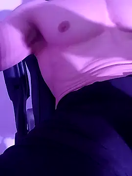 Snapshot of sexy_fit_guy_on_cam chatting on January 2025 04:52:01 AM sexy fit guy on cam online show from January 2025 04:52:01 AM