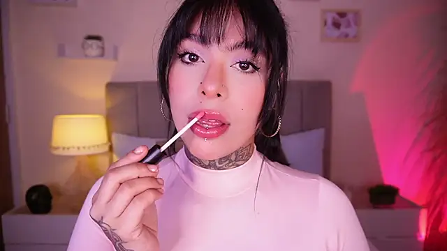 curvyliciousss online show from February 2025 04:13:02 PM