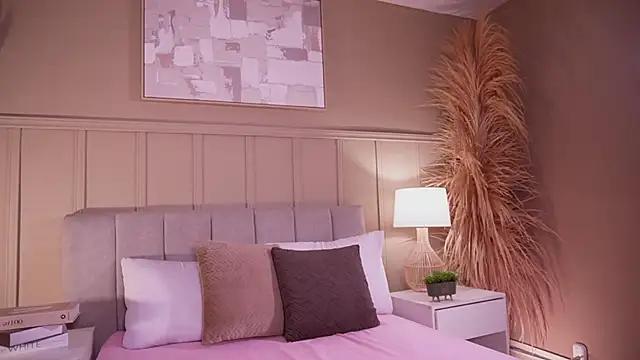 curvyliciousss online show from March 2026 07:26:01 PM