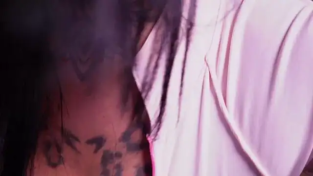 curvyliciousss online show from April 2026 02:18:02 PM